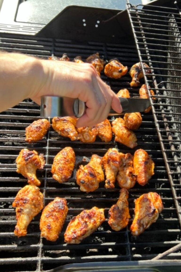 grilling chicken wings