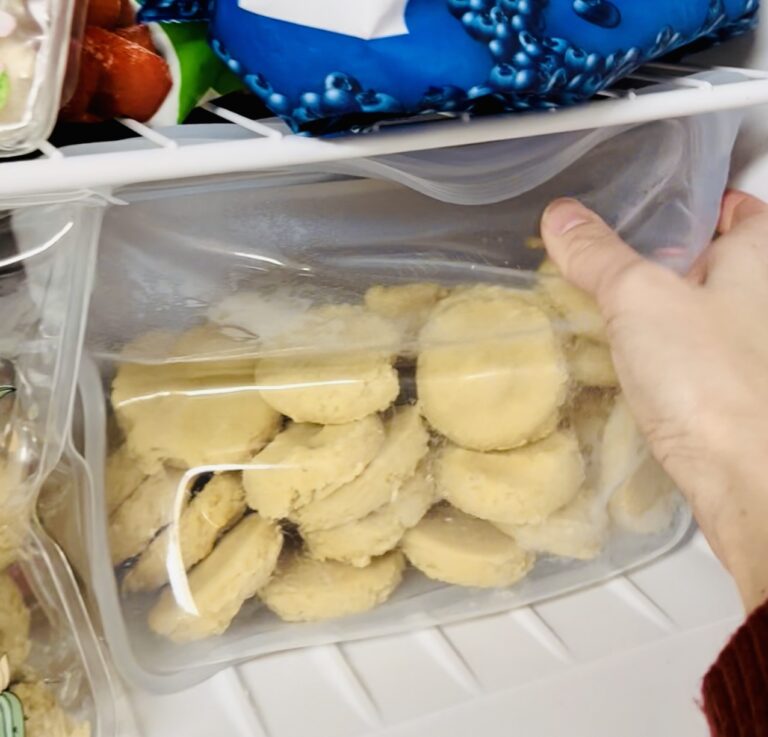 How to: Freeze Cookie Dough (and bake it after freezing)