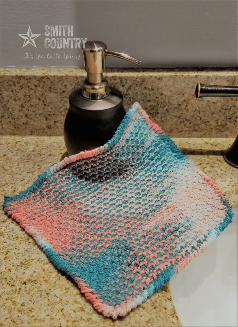 Irish Moss Washcloth in a coral color way.