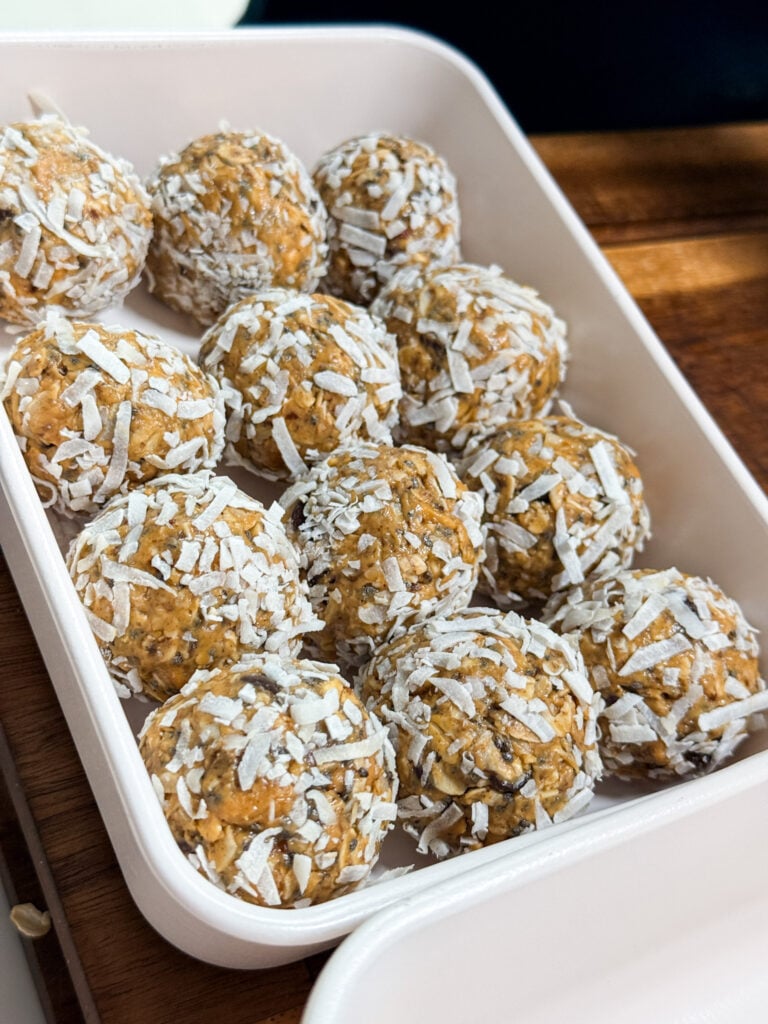No-Bake Energy Snack Bites (Coconut-Rolled)