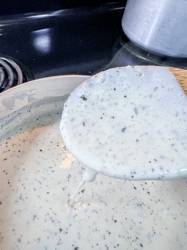 alfredo sauce with grated cheese
